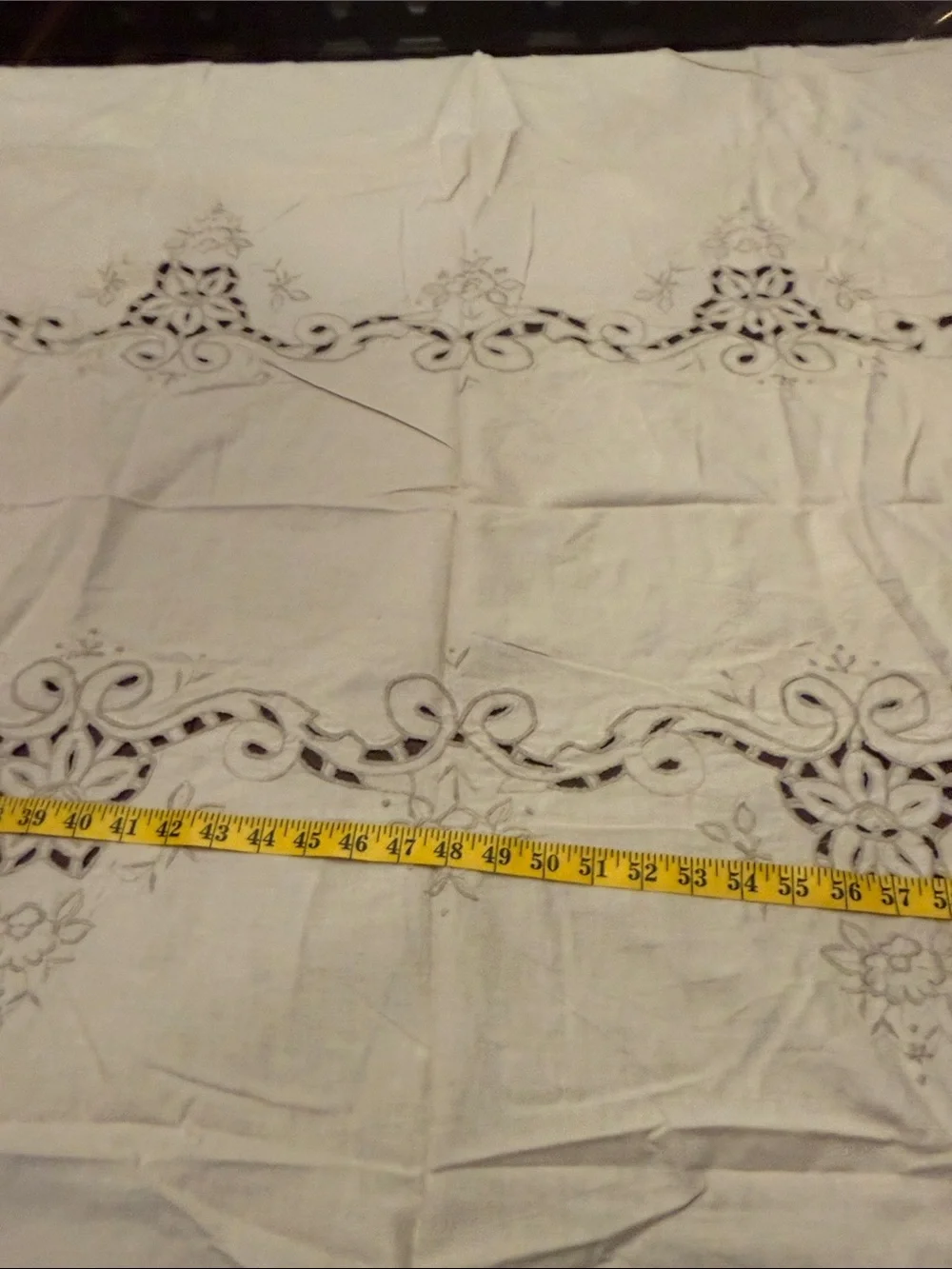 N/A vintage table